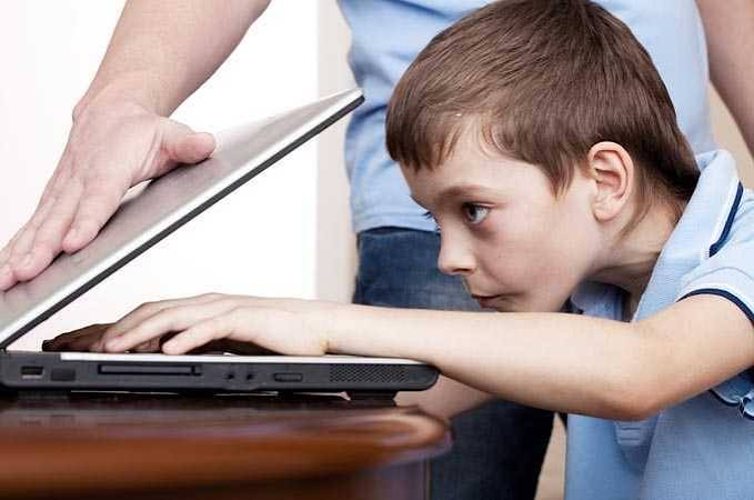 Dampak Anak Terlalu Dini Bermain Game